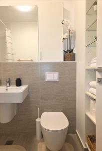 Elegant AFI City Apartment with Panoramic View - Metro Laminorului