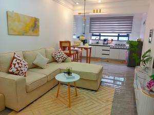 Modern Luxury 1-Bedroom Apartment in Kileleshwa with Pool & Gym