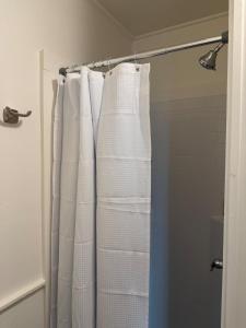 Cozy Modern Studio - Heart of Lafayette