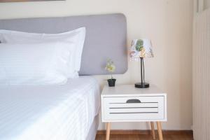 ANDIE Central 1BR by Metro Station