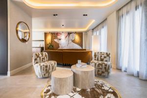 Les Villas Privilege - Harry & Joshua