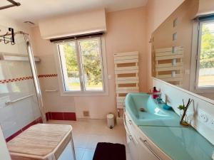 T4 - 2 CH - 5 min plages - grand jardin - calme