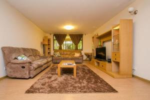 Groove Suites Studios