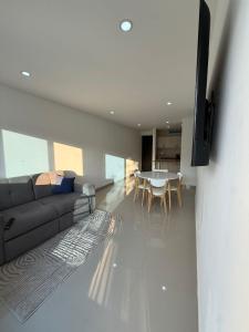 Apartamento con piscina y Aire Acondicionado en Anapoima centro