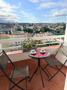 El Balcón de Margy Villa Carlos Paz Centro Galeria Acuario Acogedor monoambiente con vista al rio
