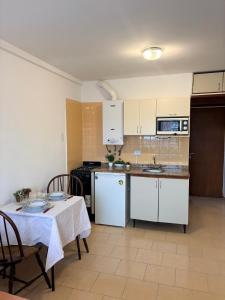 El Balcón de Margy Villa Carlos Paz Centro Galeria Acuario Acogedor monoambiente con vista al rio