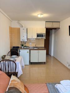 El Balcón de Margy Villa Carlos Paz Centro Galeria Acuario Acogedor monoambiente con vista al rio