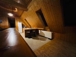 Rodinný apartmán se saunou, bazénem a hřištěm Staňkov