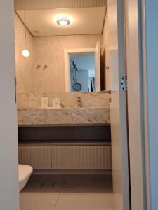 Sinta se em casa, mas, com sol e mar