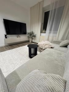 einfachHEIMISCH - zuHauseAUFZEIT - Netflix - Modern - Erholung - Küche