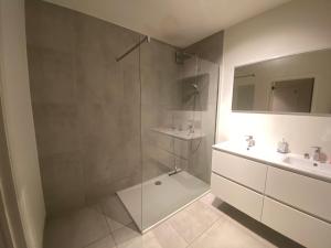 Lovely new big appartement 3 big bedrooms near Center and Port Antwerp