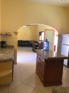 LA CRUZ VILLA and APARTMENT