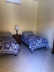 LA CRUZ VILLA and APARTMENT