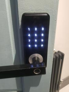 Families Only - Pet Friendly sleeps 6 maximum NO PARTIES