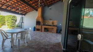 Piscina, Churrasq., Acessível, 3 dorm Climatizados