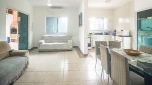 Piscina, Churrasq., Acessível, 3 dorm Climatizados