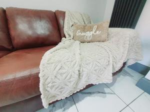 Families Only - Pet Friendly sleeps 6 maximum NO PARTIES