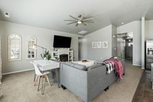 Spacious Cool Springs! Central Nampa 3 Bed