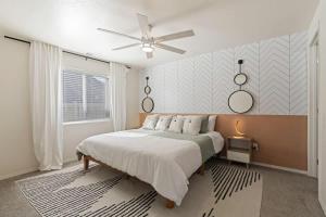 Modern Comfort Caldwell 3b2b Home Sleeps 8!