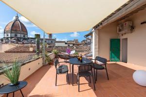 Penthouse with big terrace Duomo view