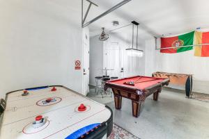 Private Pool and Spa Disney-Area Family Home!