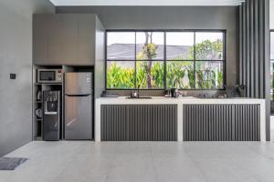 The R Villa Patuha - Stunning Rice Field Views