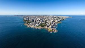 Flat Moderno a 150m do Salvador Shopping