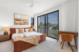 The Capri - Luxury 3BR Townhouse Surfers Paradise with Pool
