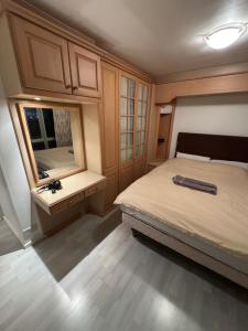 Modern Soho 1-Bed with Shard View, Near Oxford Circus