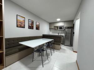 Apartamento luxuoso a 100m do Salvador Shopping