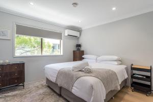 Sunlit Serenity in Clayfield