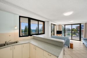 Tasman Towers 12 3 Munster Street