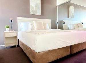 布里斯班 Direct Story Bridge Views - Sleeps 6 - Parking - Resort 单人房 套房