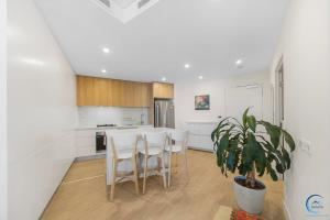 Gladesville Executive 1BR Luxury Apartment