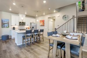 Creekside Retreat Near Olde Town Arvada