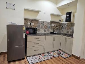 Modern Elegance - 1BHK Serviced Apartment in Arpora