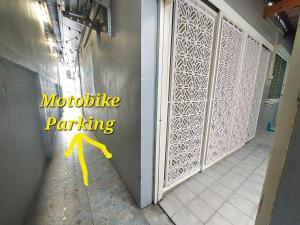 RoomGround Across Chillva Night market