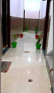 Shri Radha Ji Guest House