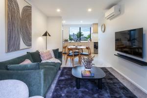 Luxury CBD Retreat 2 King Beds plus Ensuites