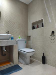 Modern Apartment with Pool Access