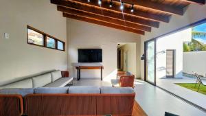 Vilaguaeca Alto Padrão 6 suites SPA