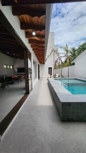 Vilaguaeca Alto Padrão 6 suites SPA