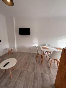 Monoambiente luminoso frente al Aldrey