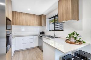 Southport Family Villa by Inn Paradise