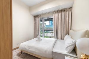 Spacious 3BR CondoteI near Airport,NAIA, MOA,Okada Casino