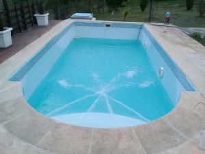 Casa con hermoso parque y pileta