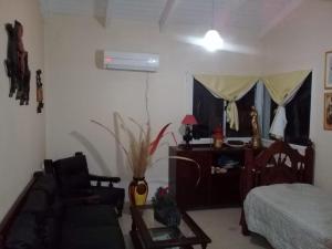 Casa con hermoso parque y pileta