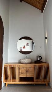 HappyNest Glamping and Villa Dieng