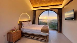 HappyNest Glamping and Villa Dieng