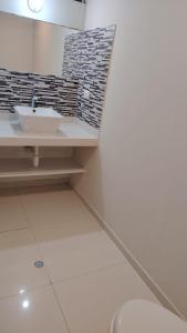 DEPARTAMENTO AMOBLADO En PUNTA HERMOSA